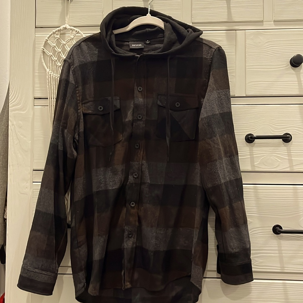 Medium Flannel with Hood, brown black and gray with chest pockets